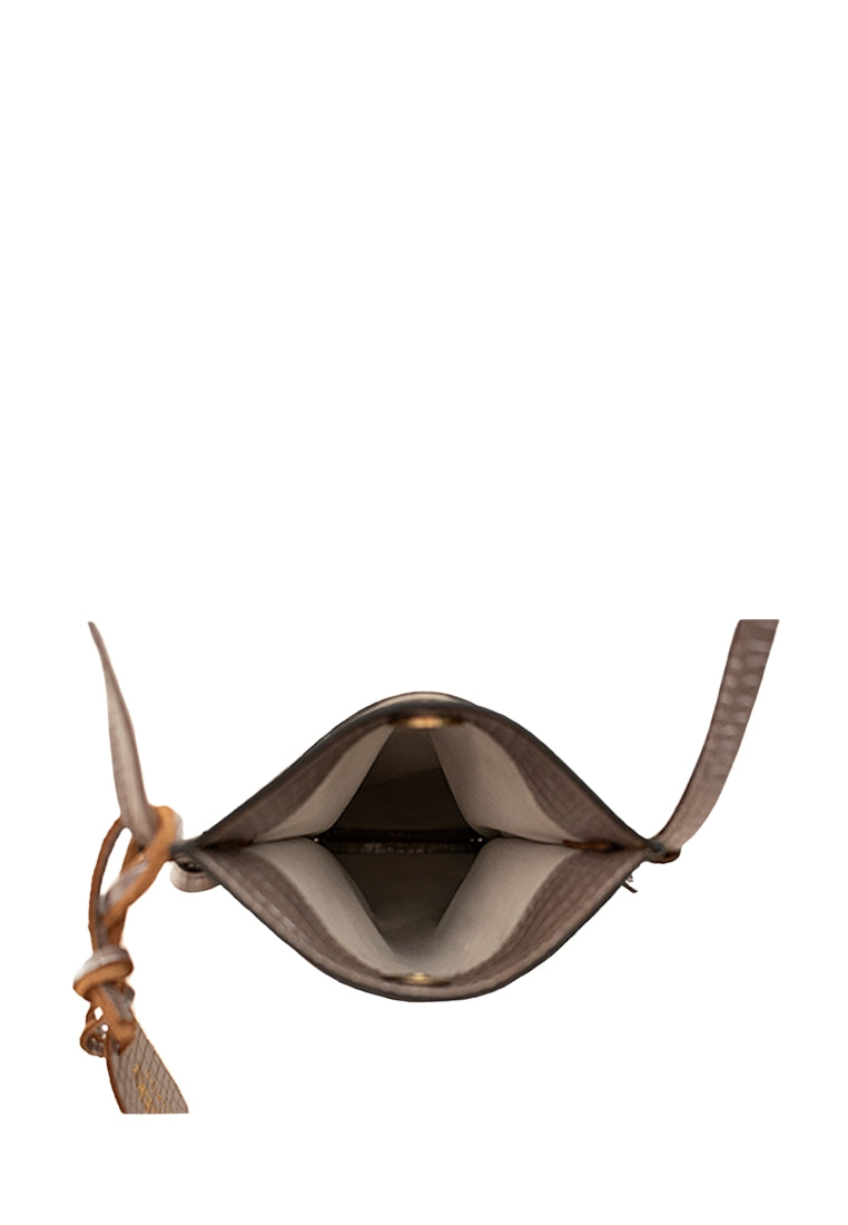 Joy, Cinnamon Dillia