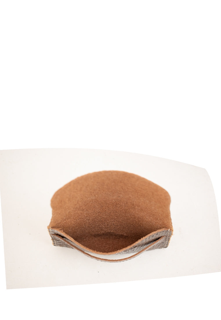 Betty, Mocha Crompton