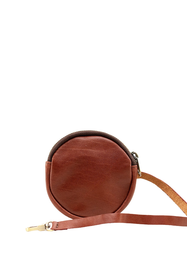 Leslie, Reddish Brown