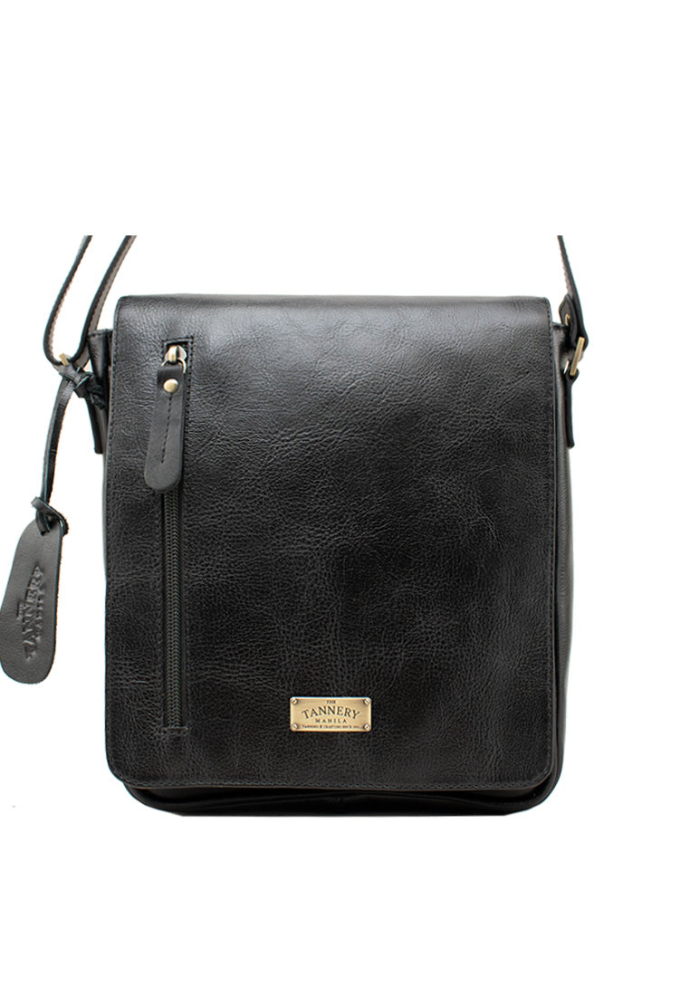 The Darius, Black