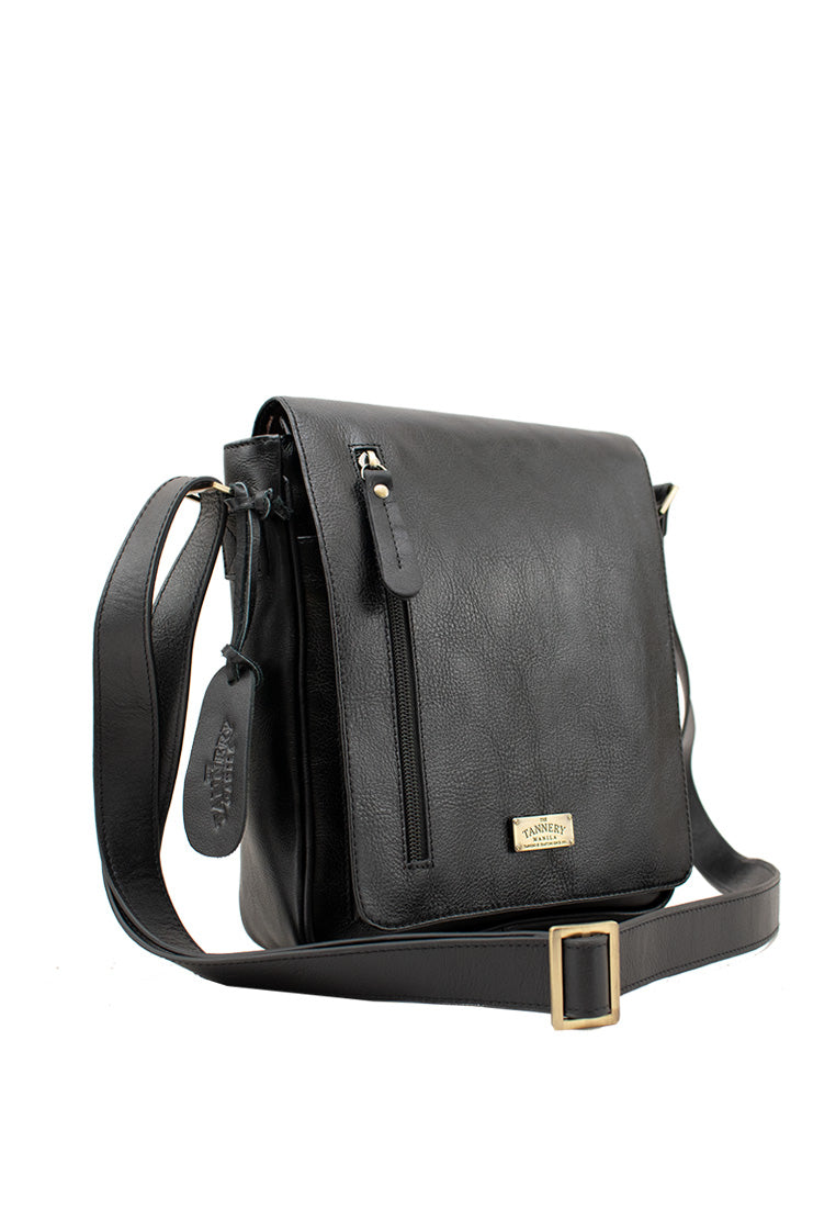 The Darius, Black