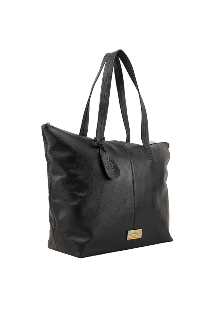 The Kaylin, Black