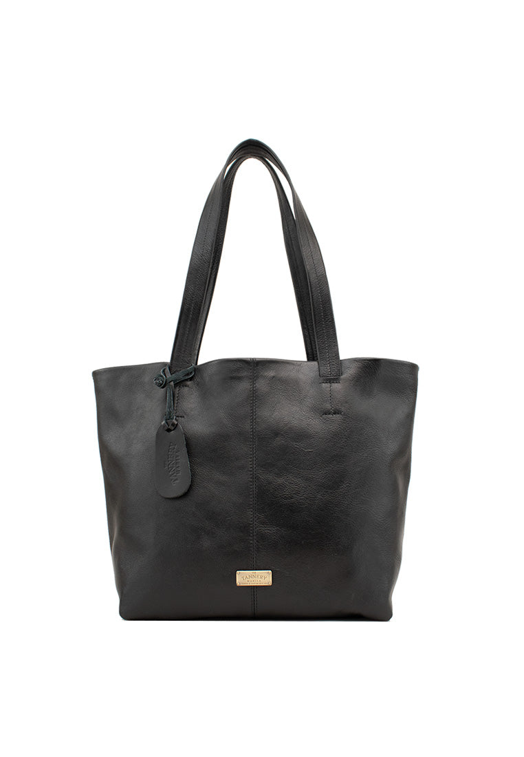 Kelsie, Black