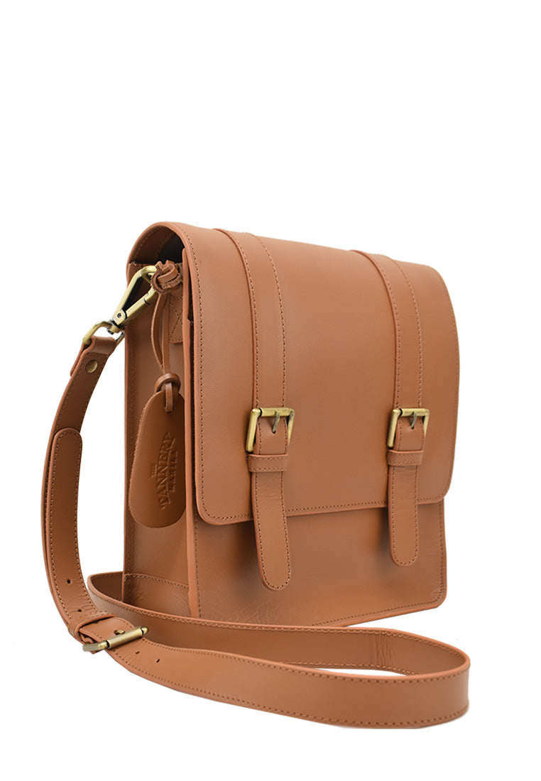 The Maximus, Sienna Tan