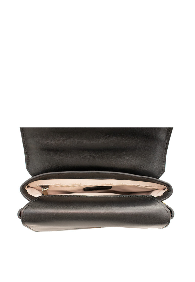 The Polly, Black Dillia