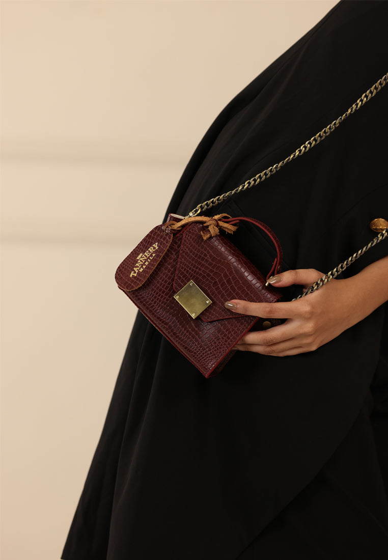 Stacey, Oxblood Dilla
