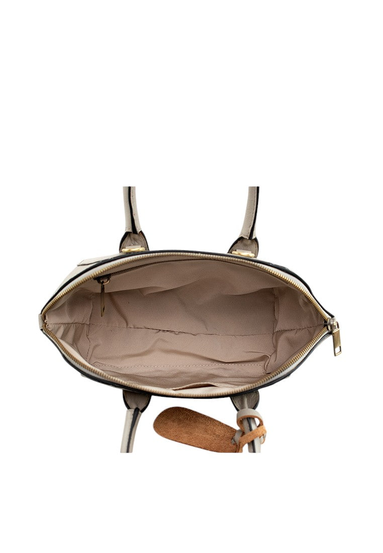 Giana, Gray Ostrich