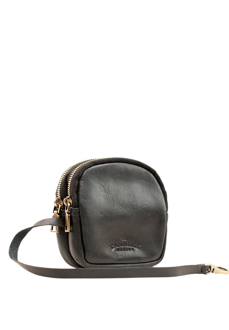 Lexie, Black