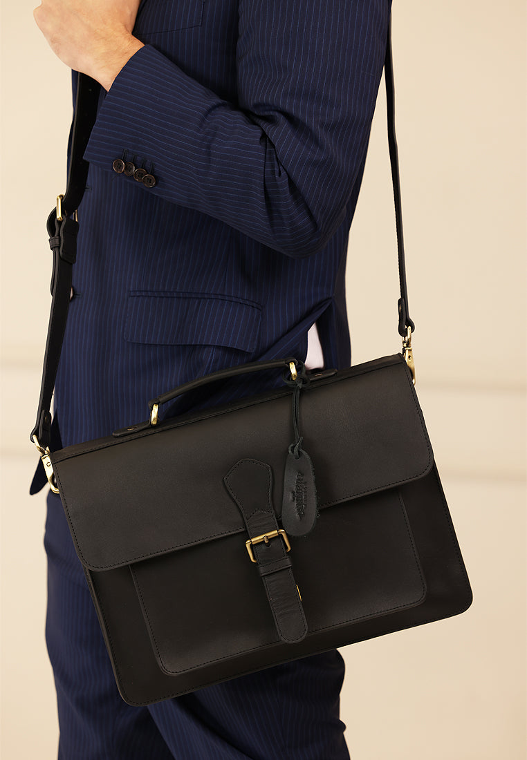 Matthew, Nero Black