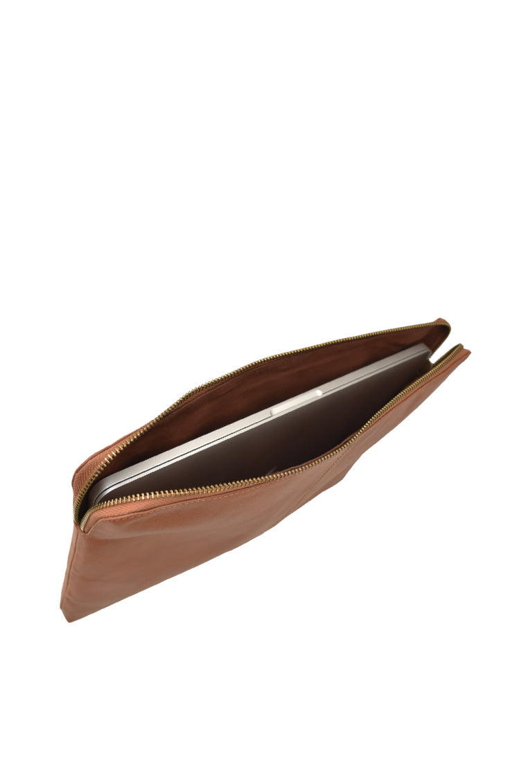 Zachary (L), Tan Nappa