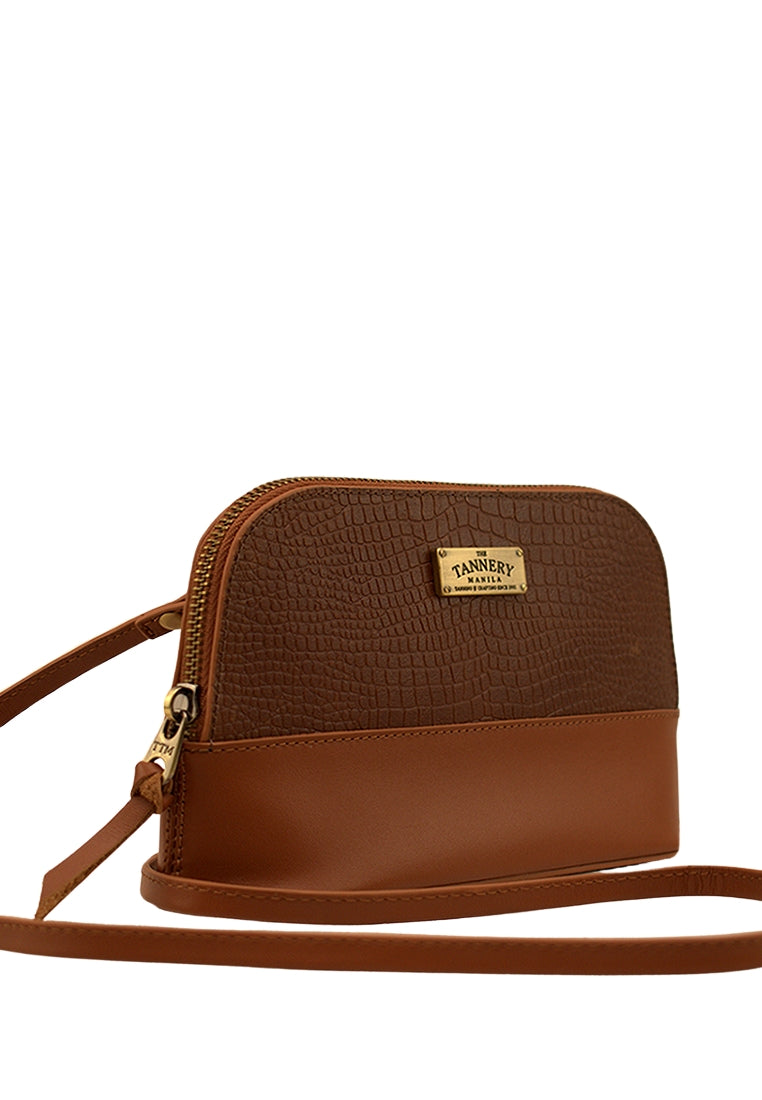 Erin, Brown Dillo