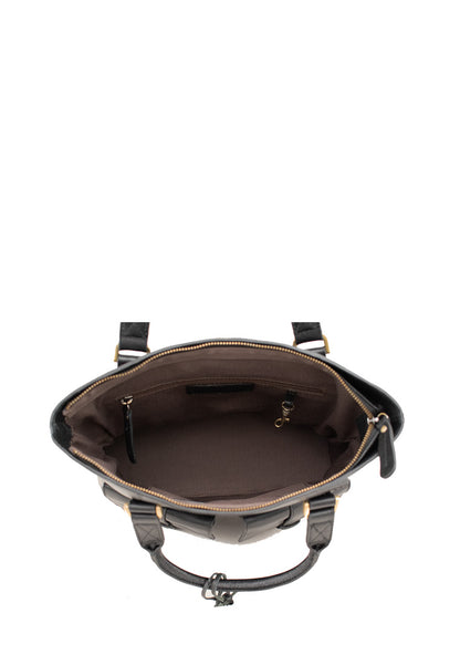 Narciso, Black