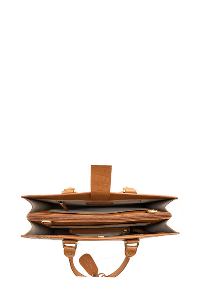 The Pauline, Tan Hunter
