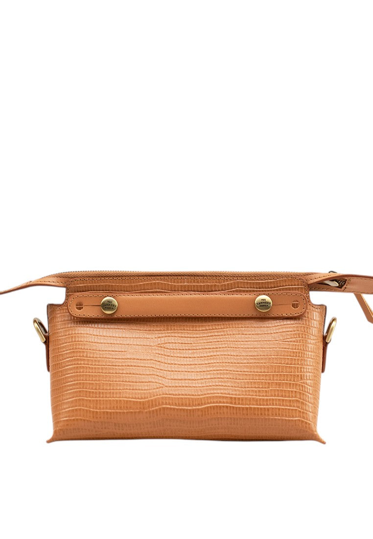 Maeve, Almara Tessera