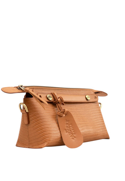 Maeve, Almara Tessera