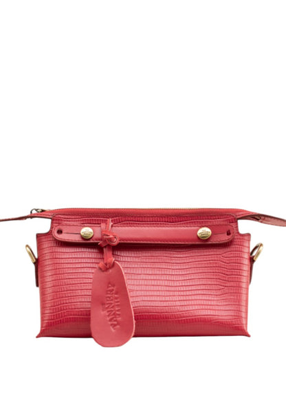 Maeve, Carmine Tessera