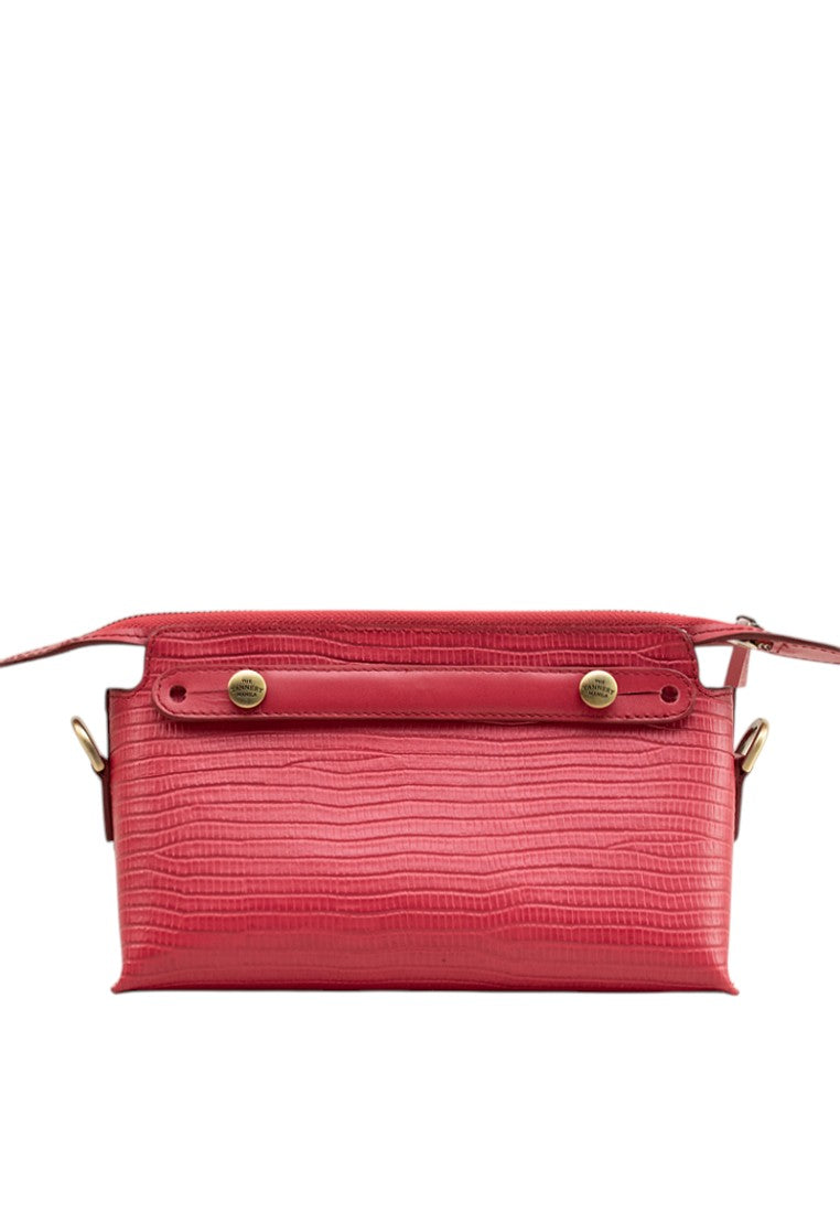 Maeve, Carmine Tessera