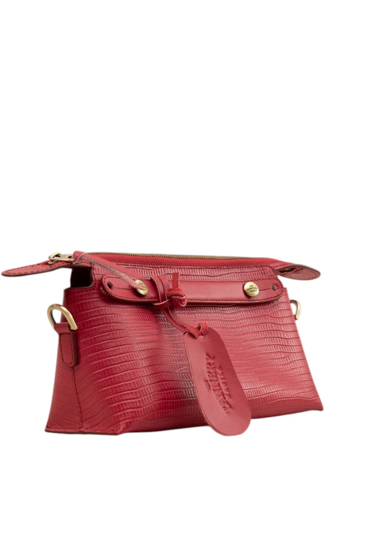 Maeve, Carmine Tessera