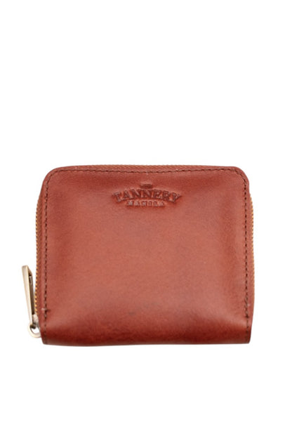 Daphne, Reddish Brown