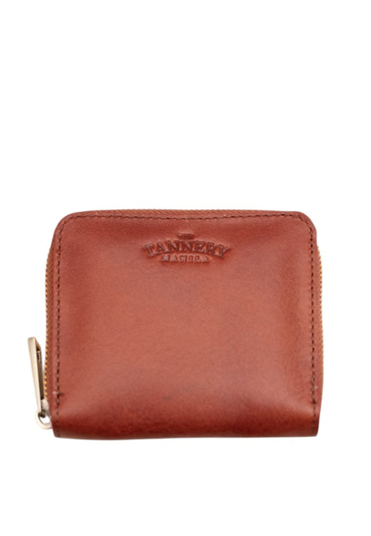 Daphne, Reddish Brown