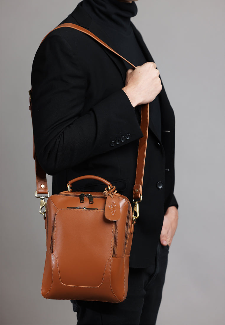 Fisher, Saddle Tan
