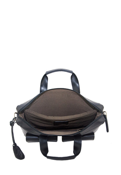 Avery (L), Black