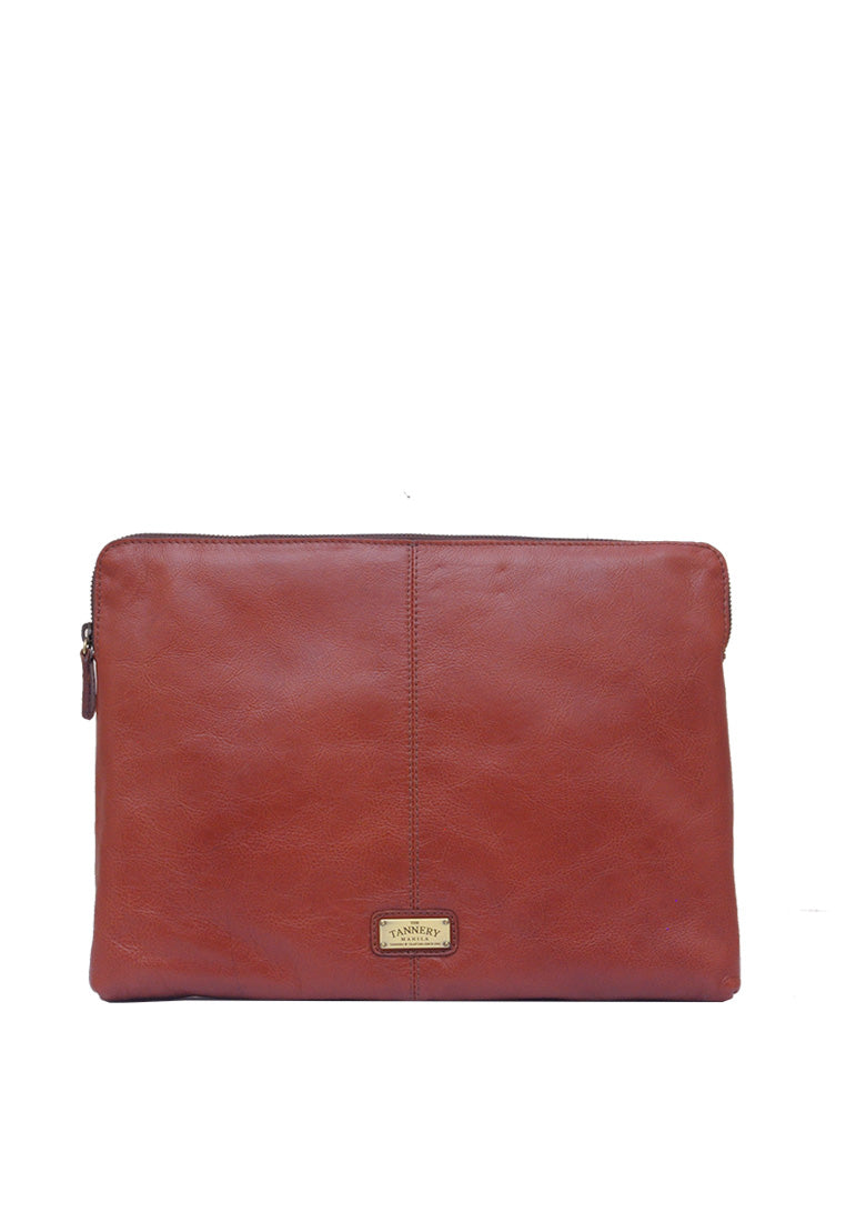 Zachary (L), Reddish Brown